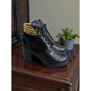 LAUREL LE CHASSEUR Black Gold Laceup Heels Boots Size 38 / US 8